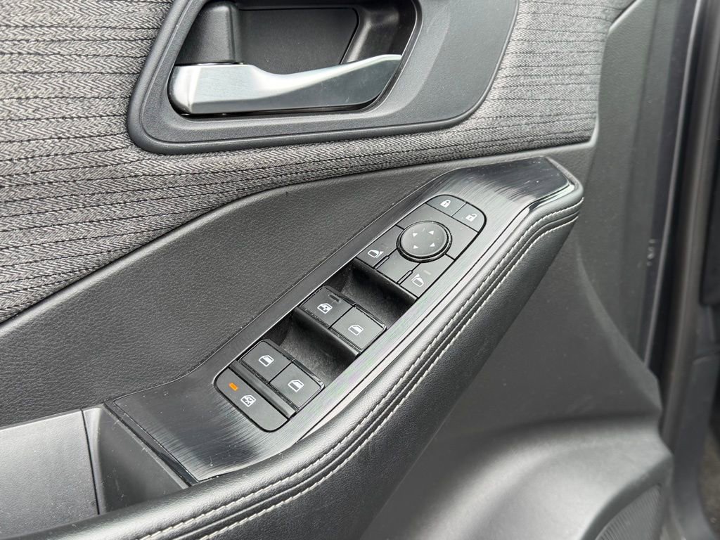 Used 2023 Nissan Rogue SV image 14