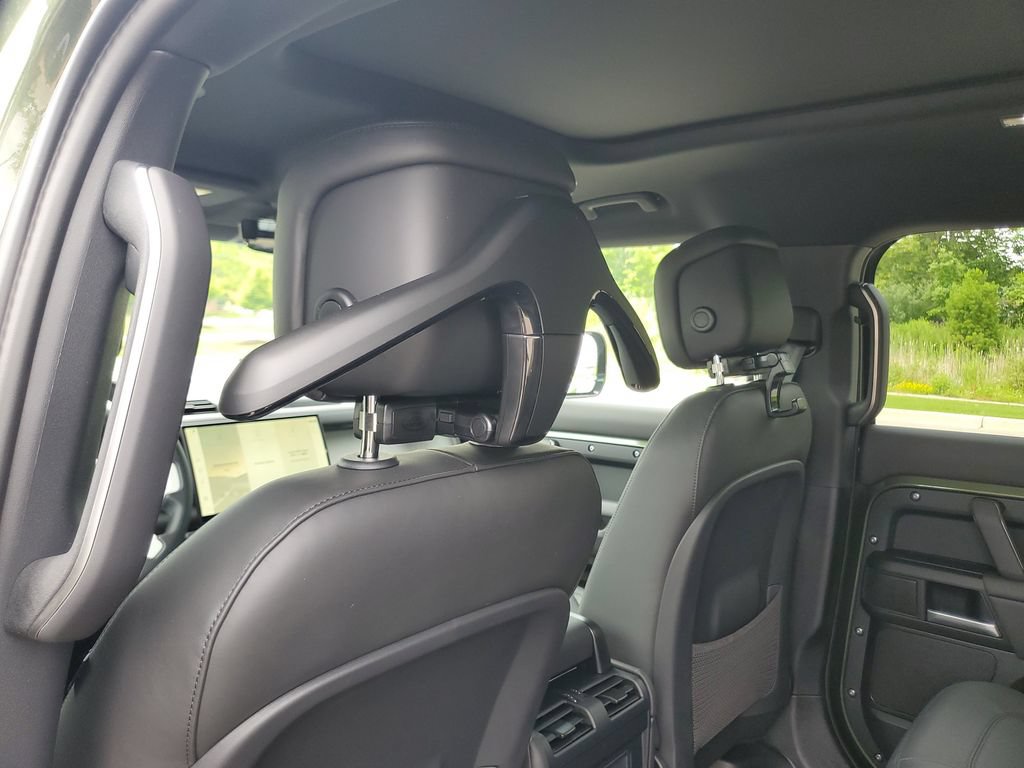 New 2026 Land Rover Defender 110 X-Dynamic SE AWD/4WD image 23