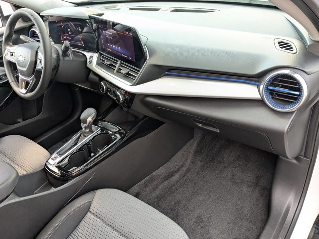 Used 2024 Chevrolet Trax LT w/ Driver Confidence Package image 20