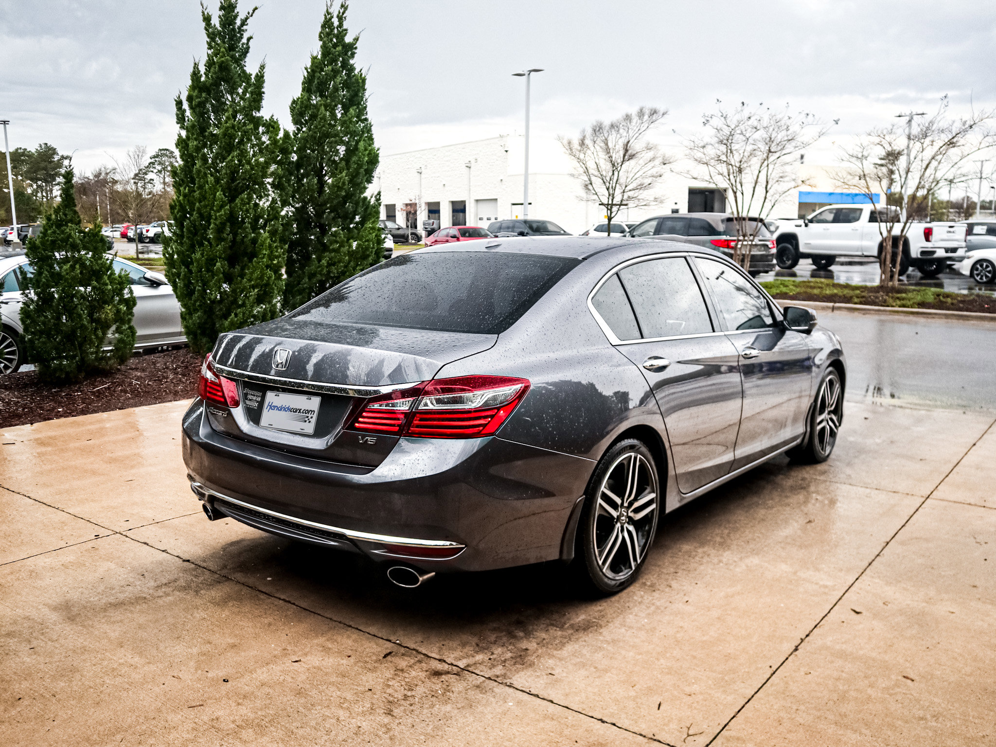 Used 2017 Honda Accord EX-L image 11
