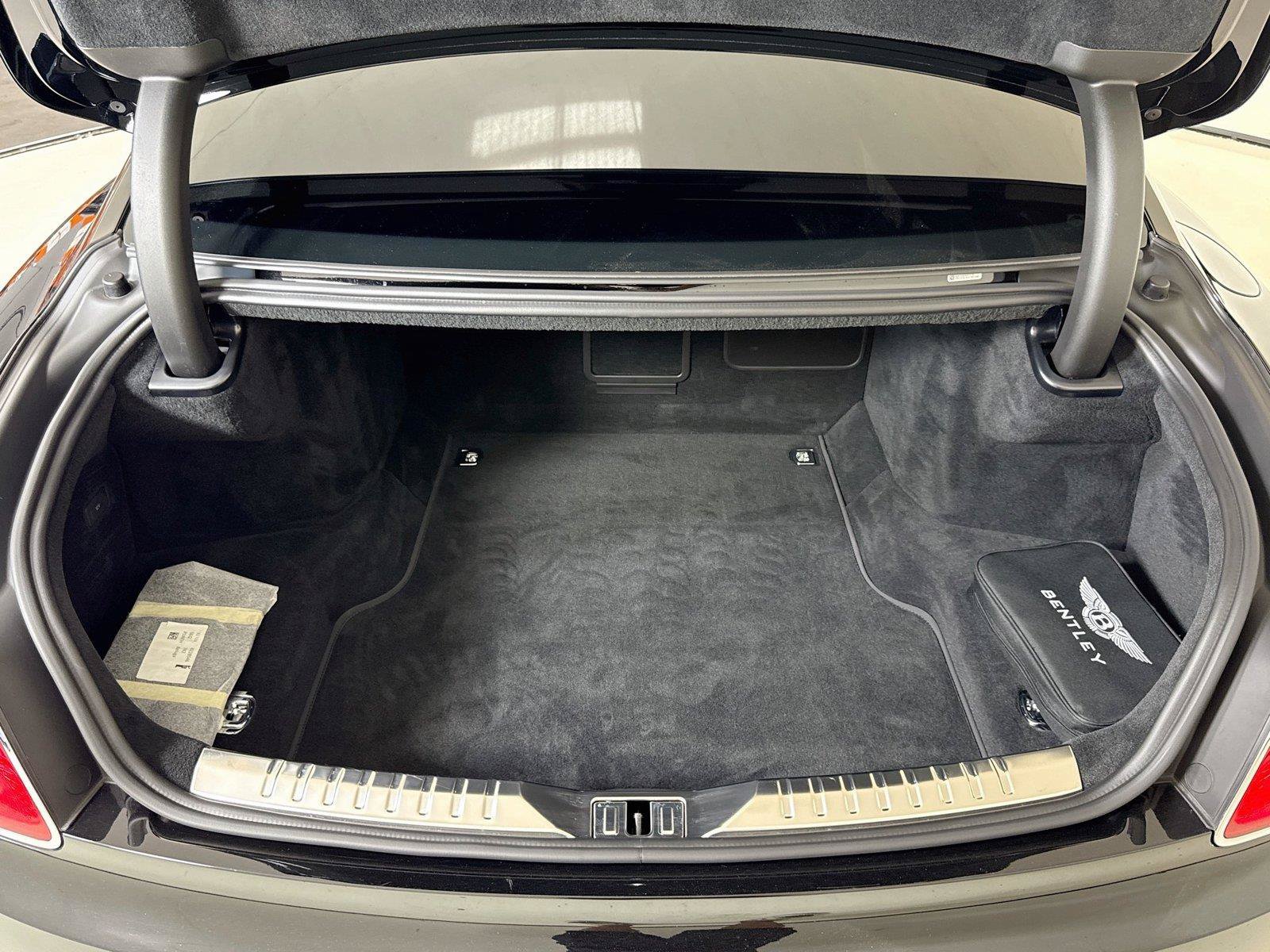 Used 2022 Bentley Flying Spur V8 AWD/4WD image 27