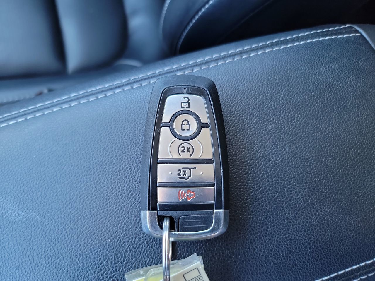 Used 2024 Ford Escape Platinum image 25