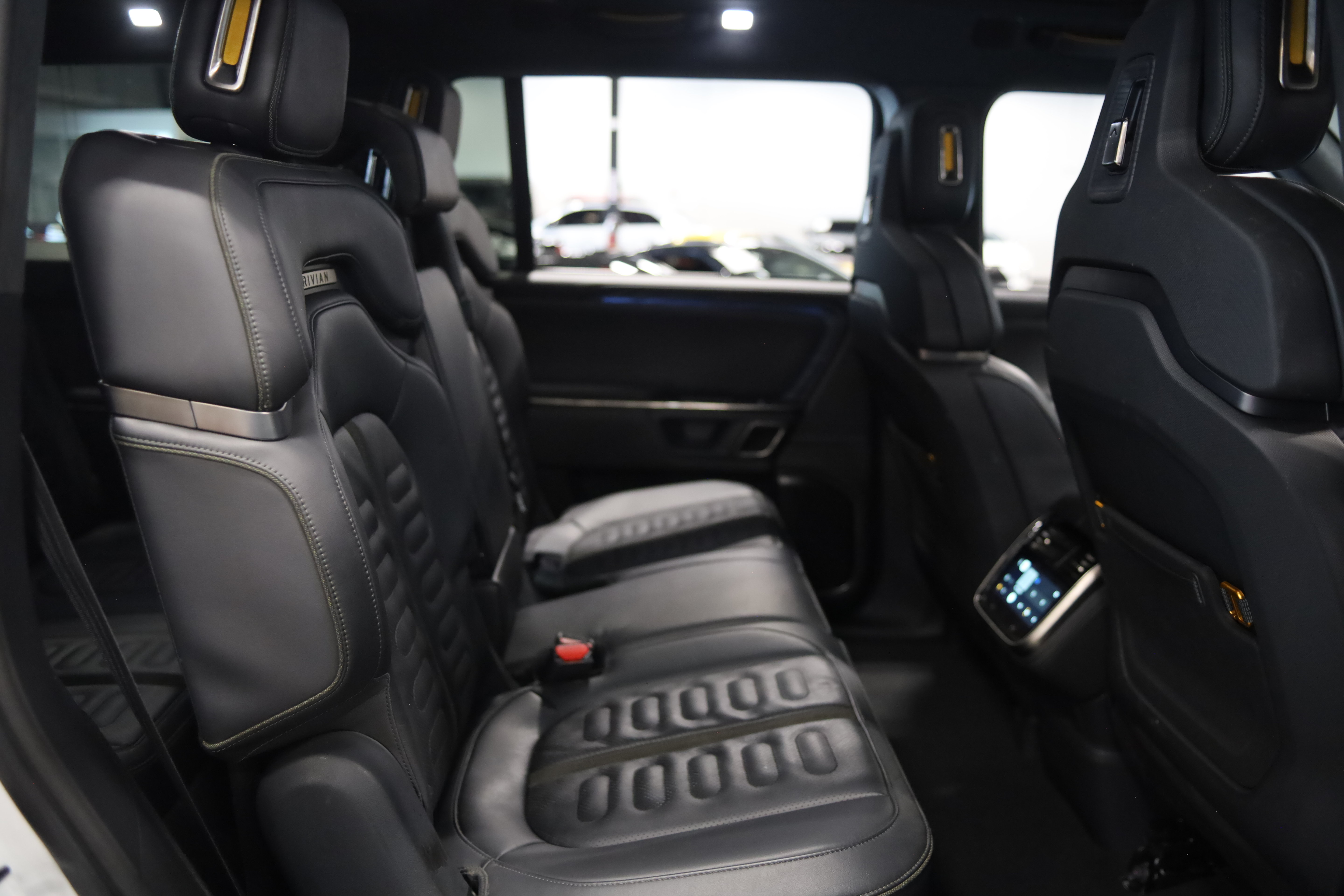 Used 2022 Rivian R1S Launch Edition Quad AWD/4WD image 35