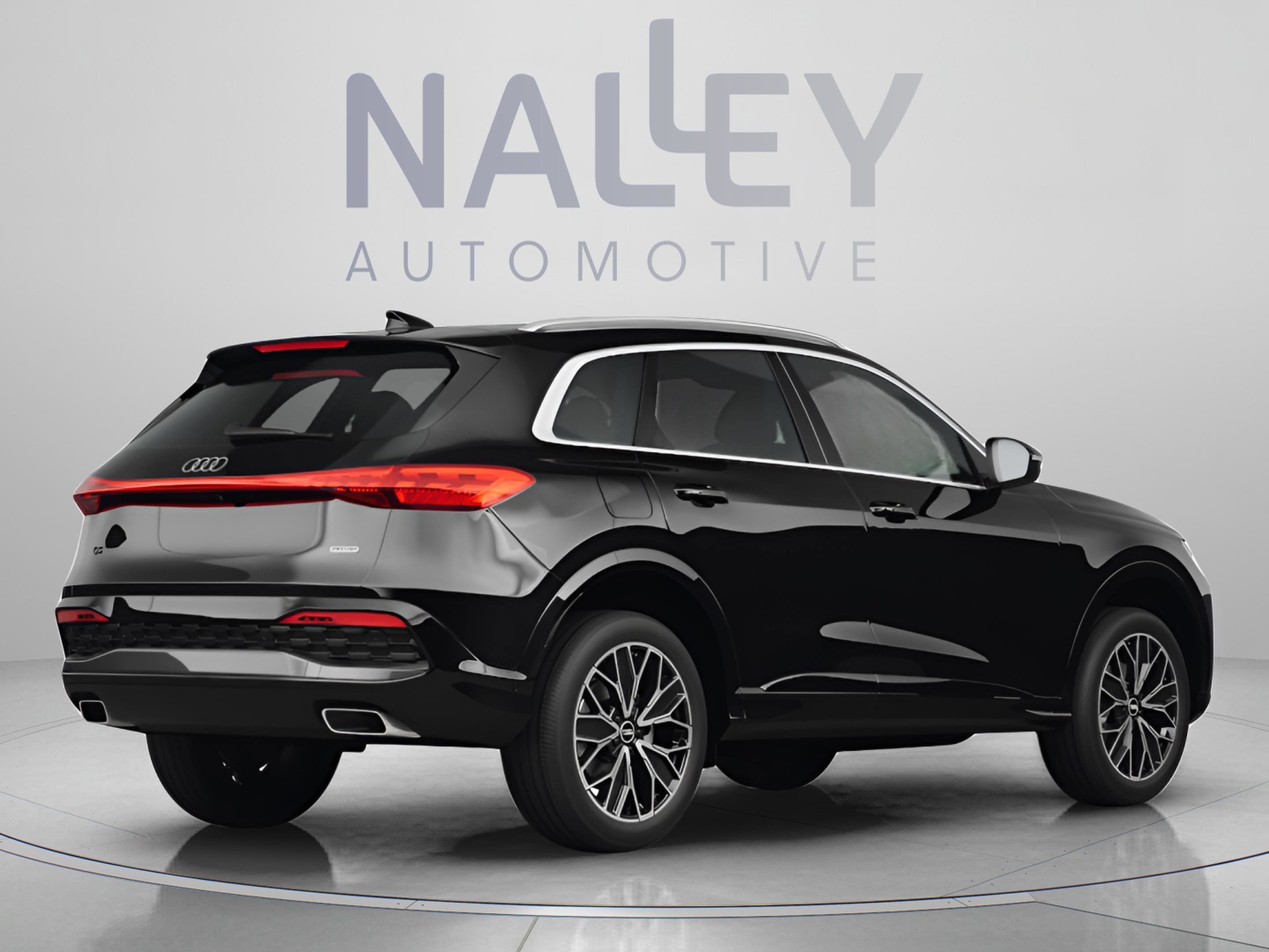 Certified 2025 Audi Q5 Premium w/ Convenience Package AWD/4WD image 4