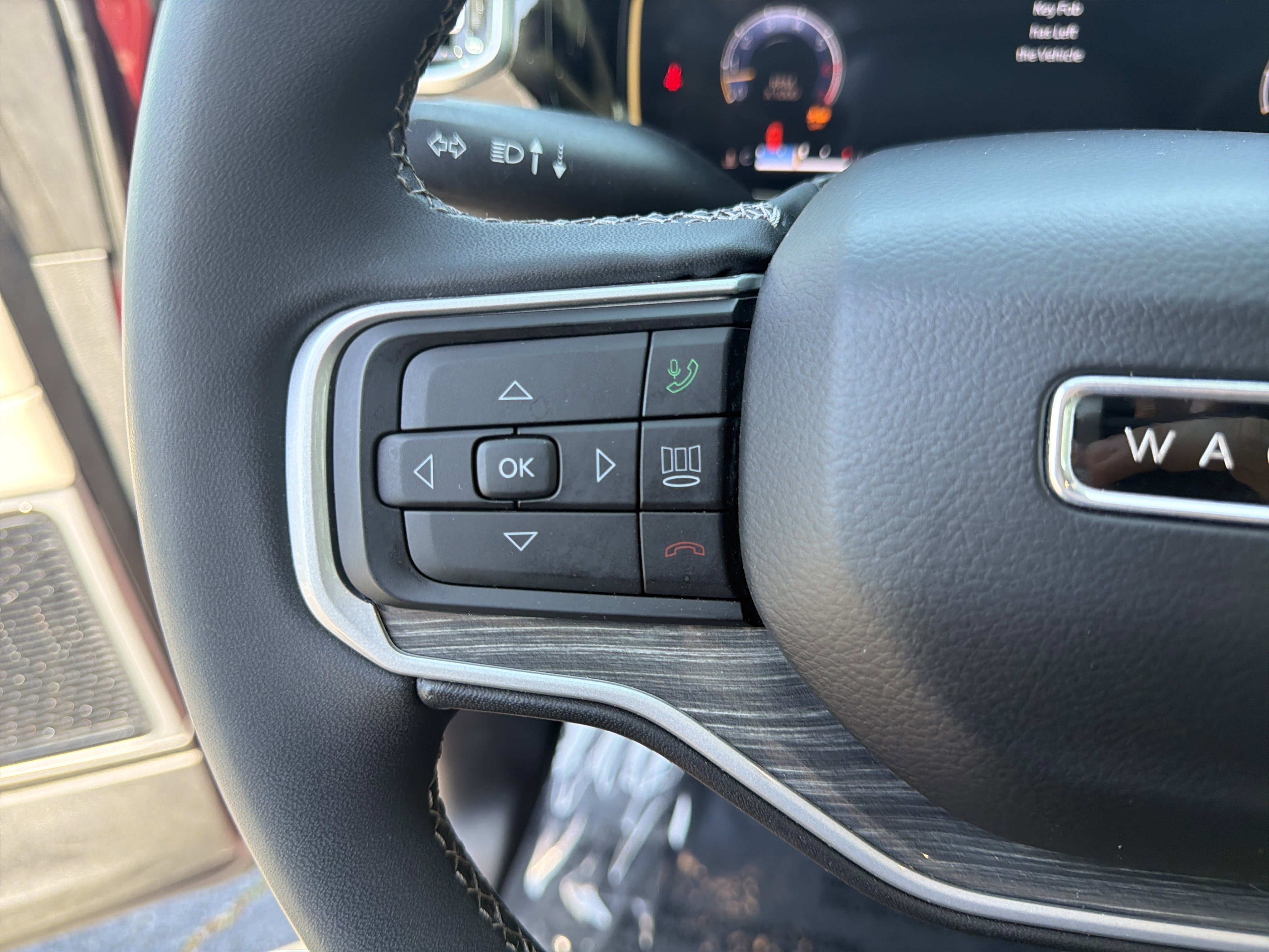 Used 2022 Jeep Wagoneer Series III w/ Premium Group I AWD/4WD image 35