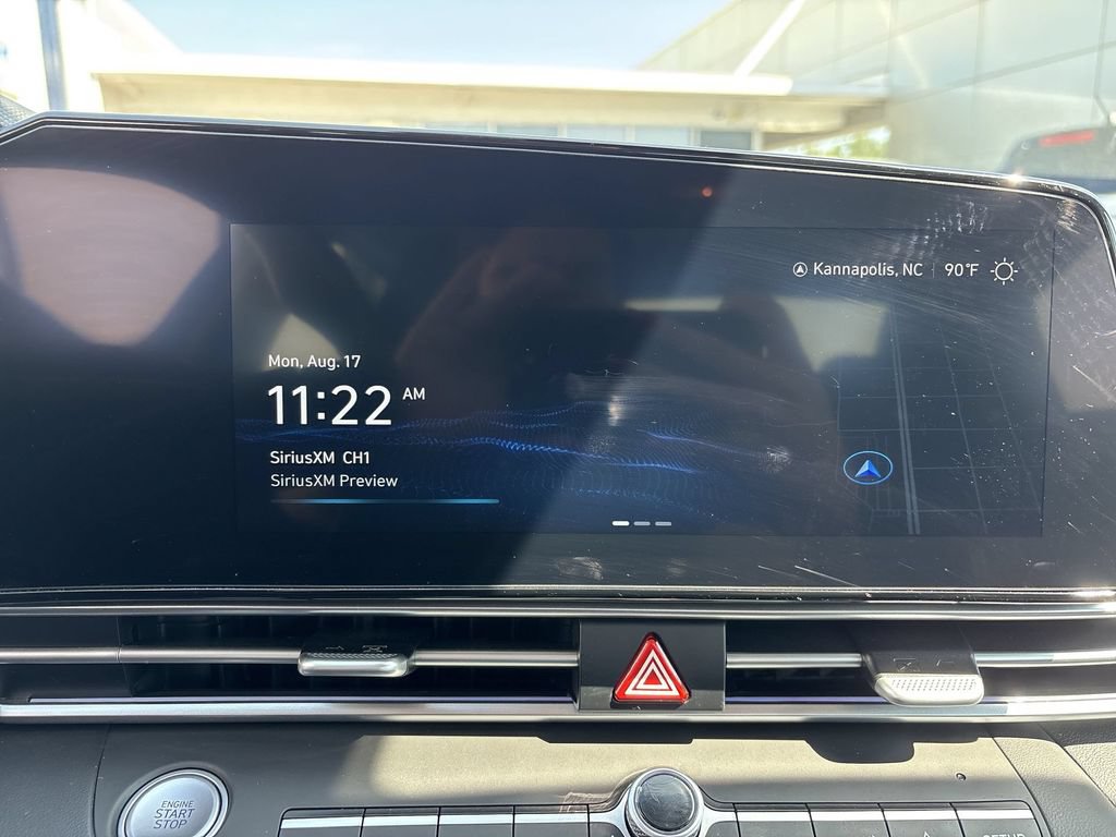 Used 2025 Hyundai Elantra SEL FWD image 12