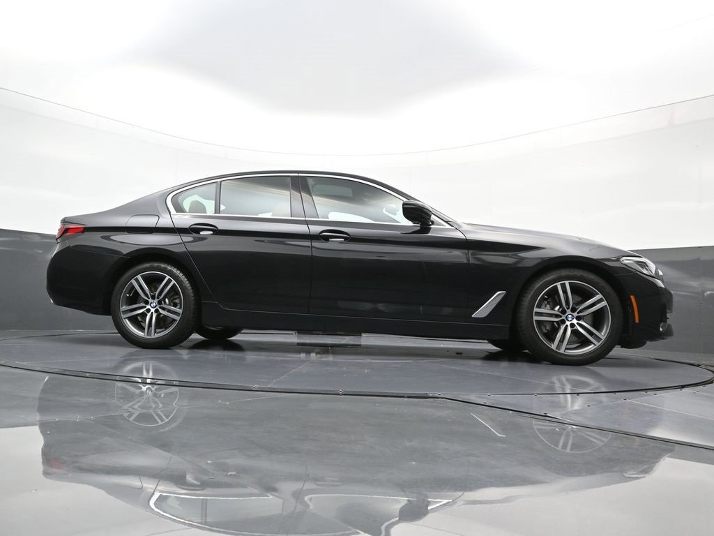 Used 2022 BMW 530i xDrive w/ Convenience Package image 28