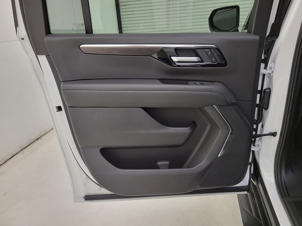 New 2026 Chevrolet Suburban LS RWD image 37