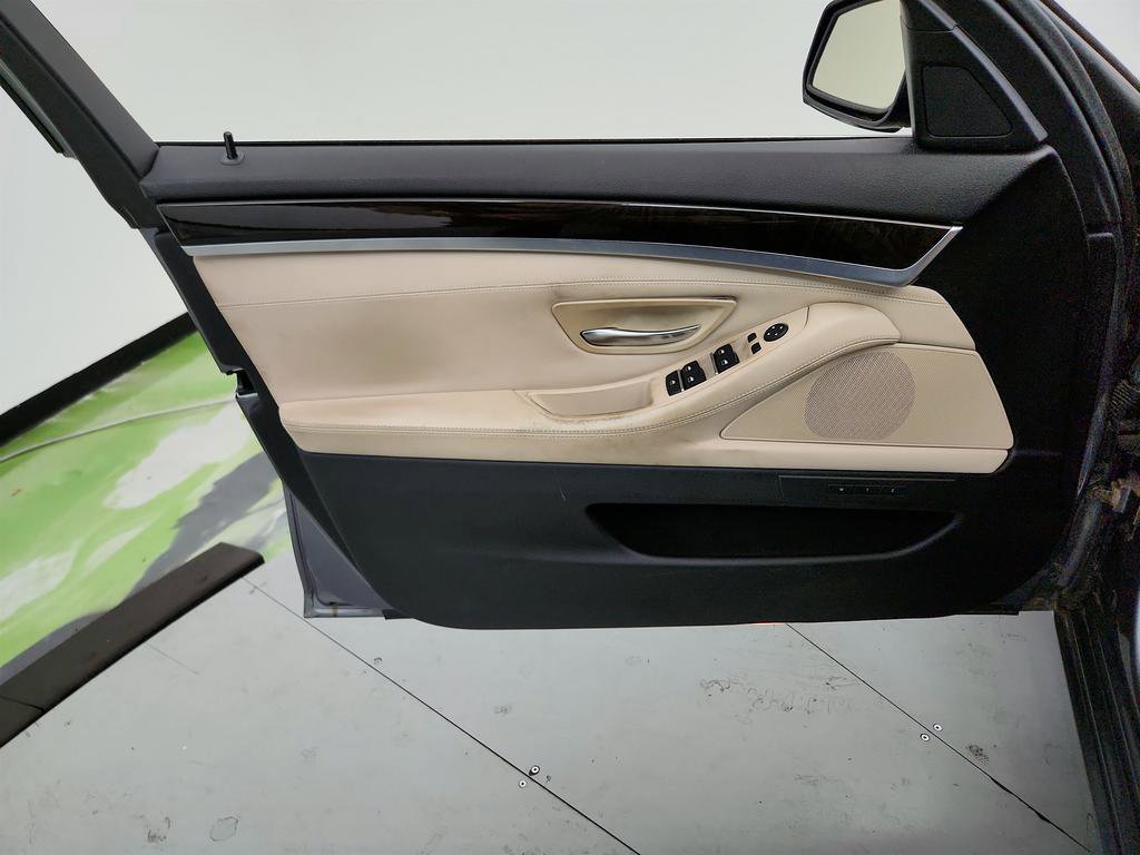 Used 2014 BMW 535i Sedan RWD image 23