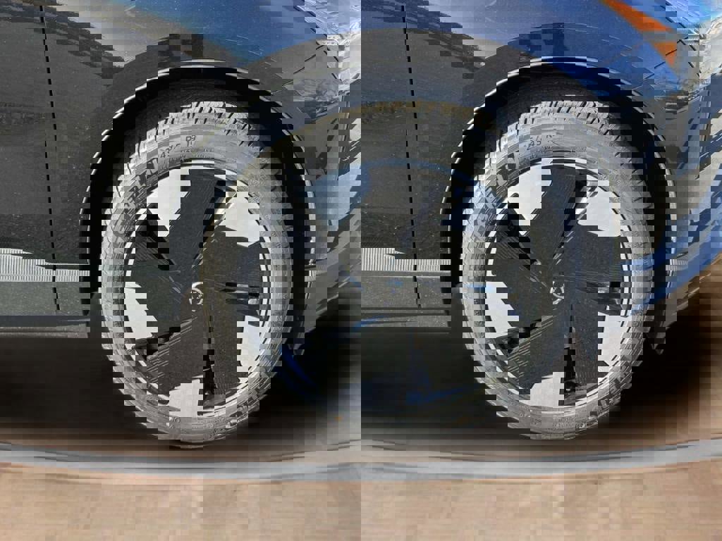 New 2026 Volvo EX30 Plus w/ Protection Package Premier image 25