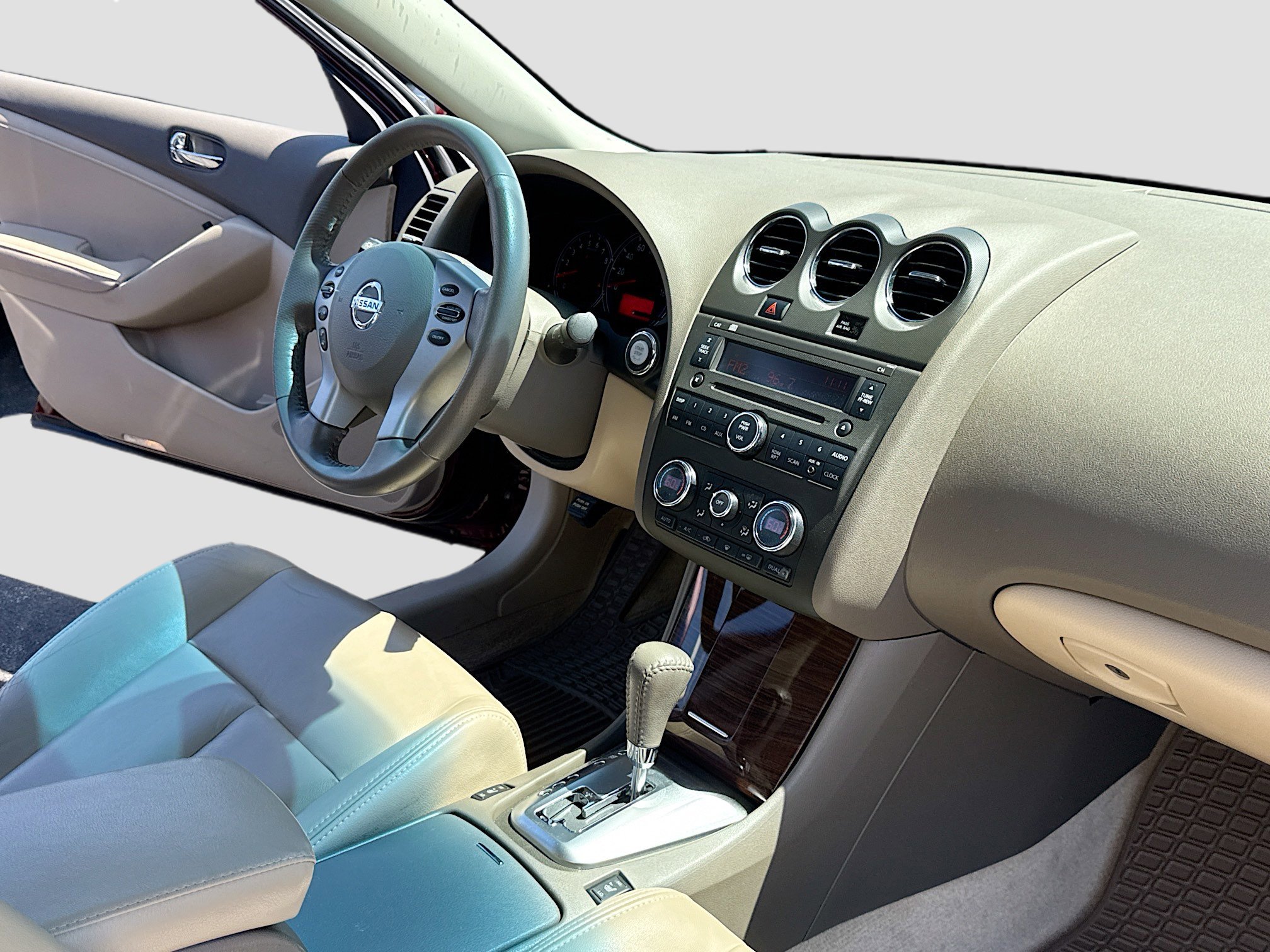 Used 2012 Nissan Altima 2.5 SL w/ 2.5SL Pkg FWD image 5