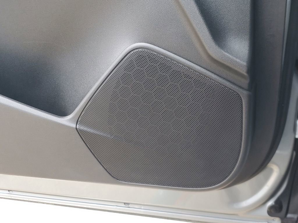 Used 2025 Cadillac XT4 Premium Luxury image 28