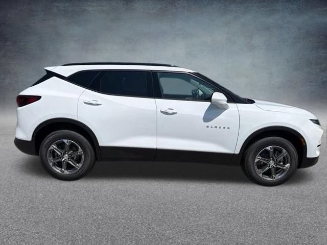 New 2026 Chevrolet Blazer LT w/ Convenience Package FWD image 5