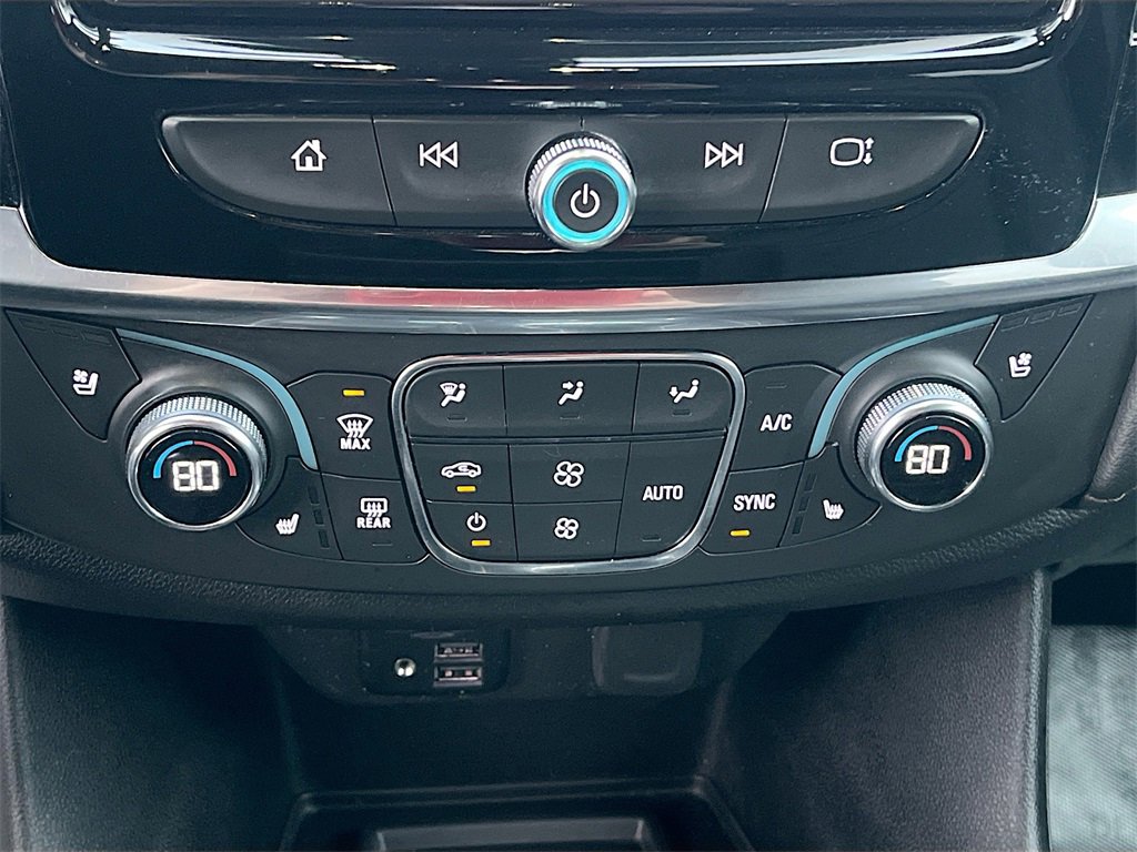 Used 2023 Chevrolet Traverse High Country image 16