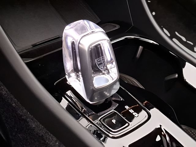 Certified 2026 Volvo XC40 B5 Plus AWD/4WD image 12