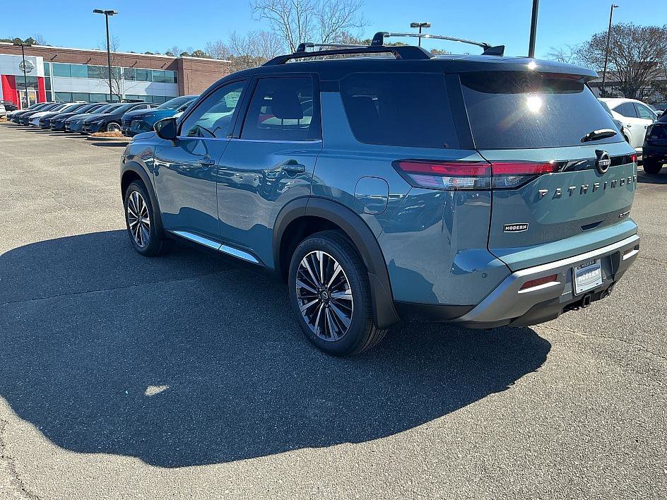 New 2026 Nissan Pathfinder Platinum image 2