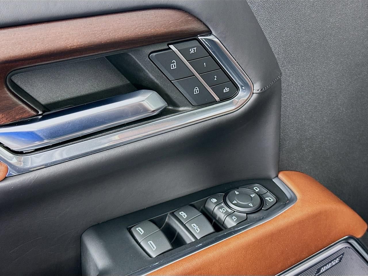 Used 2024 GMC Sierra 3500 Denali Ultimate image 32