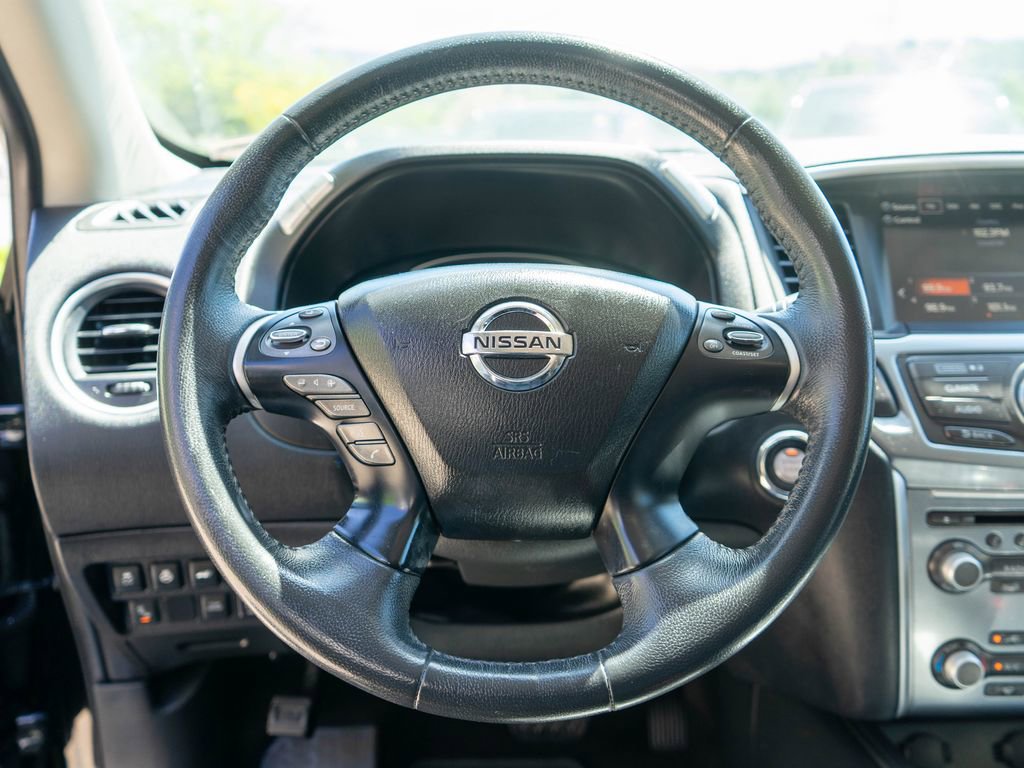 Used 2017 Nissan Pathfinder SL AWD/4WD image 17