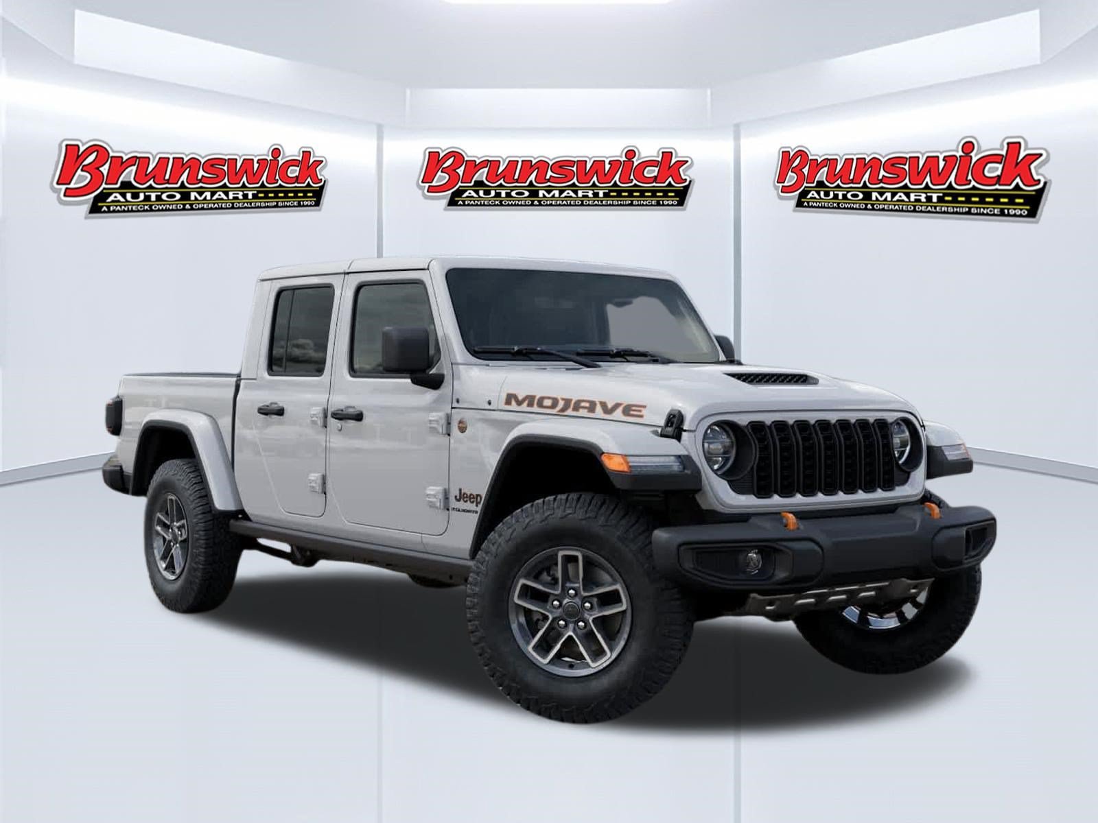 New 2026 Jeep Gladiator Mojave w/ Safety Group AWD/4WD image 5