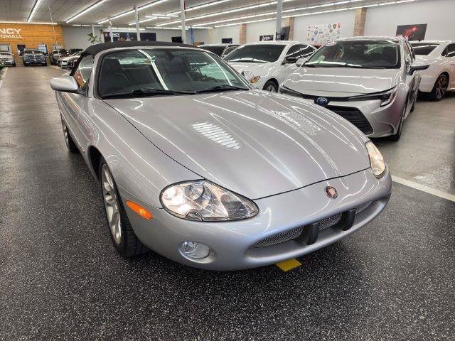 Used 2001 Jaguar XKR Convertible RWD image 3
