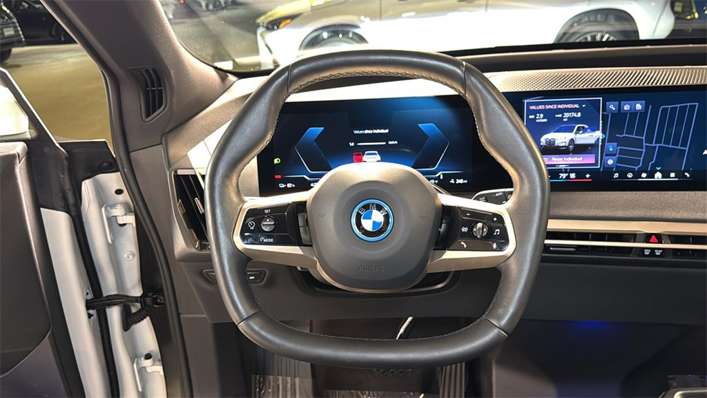 Used 2024 BMW iX xDrive50 w/ Premium Package image 21