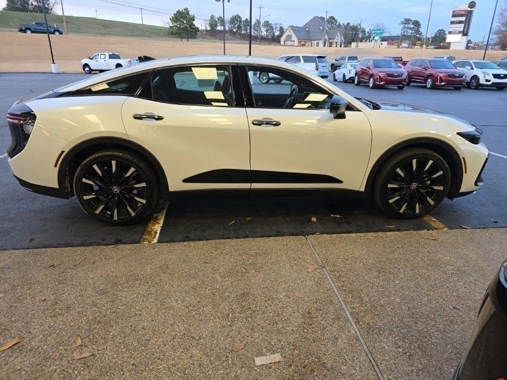 Used 2025 Toyota Crown Platinum image 5