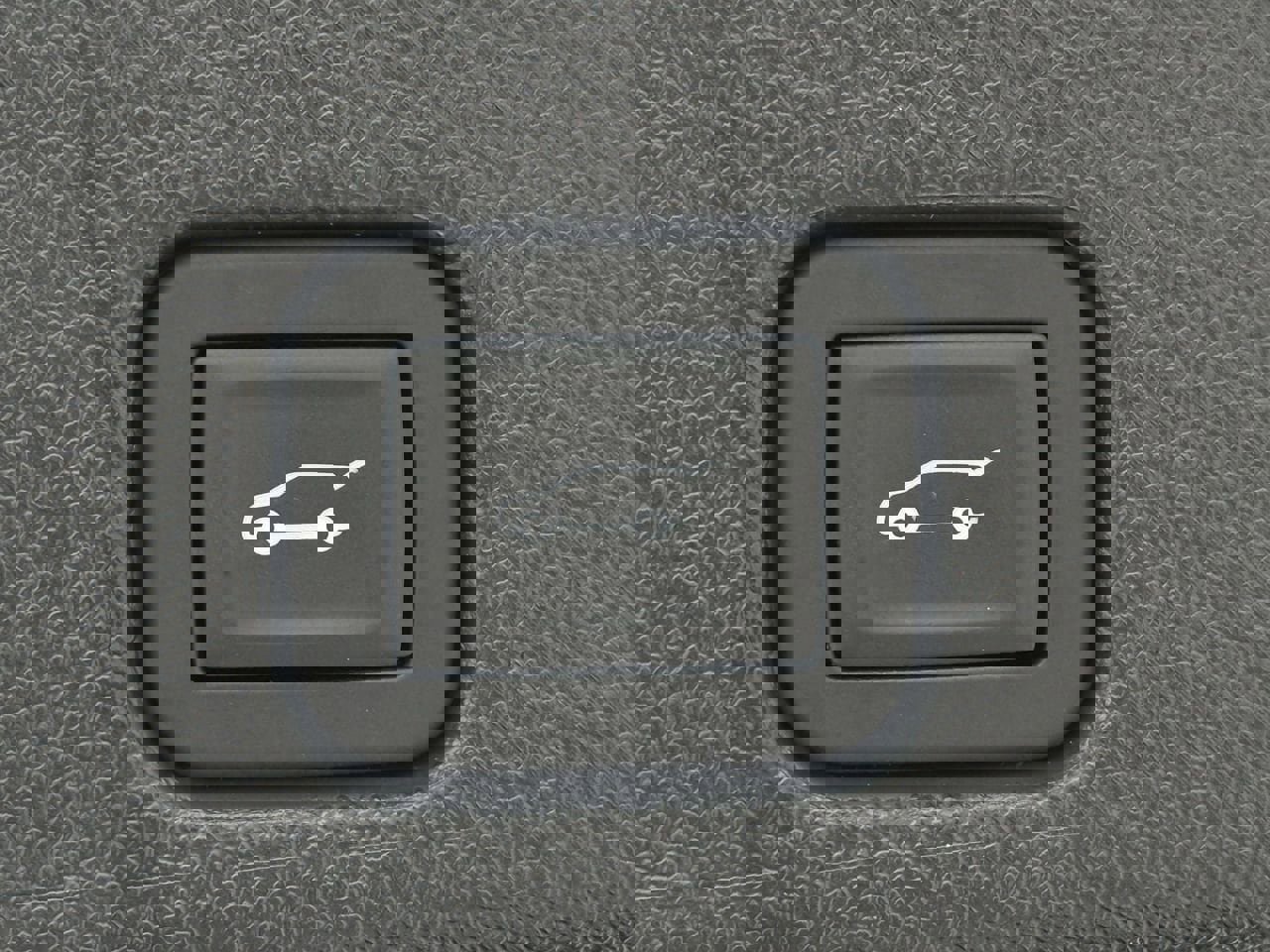 Certified 2025 Chevrolet Traverse High Country image 26