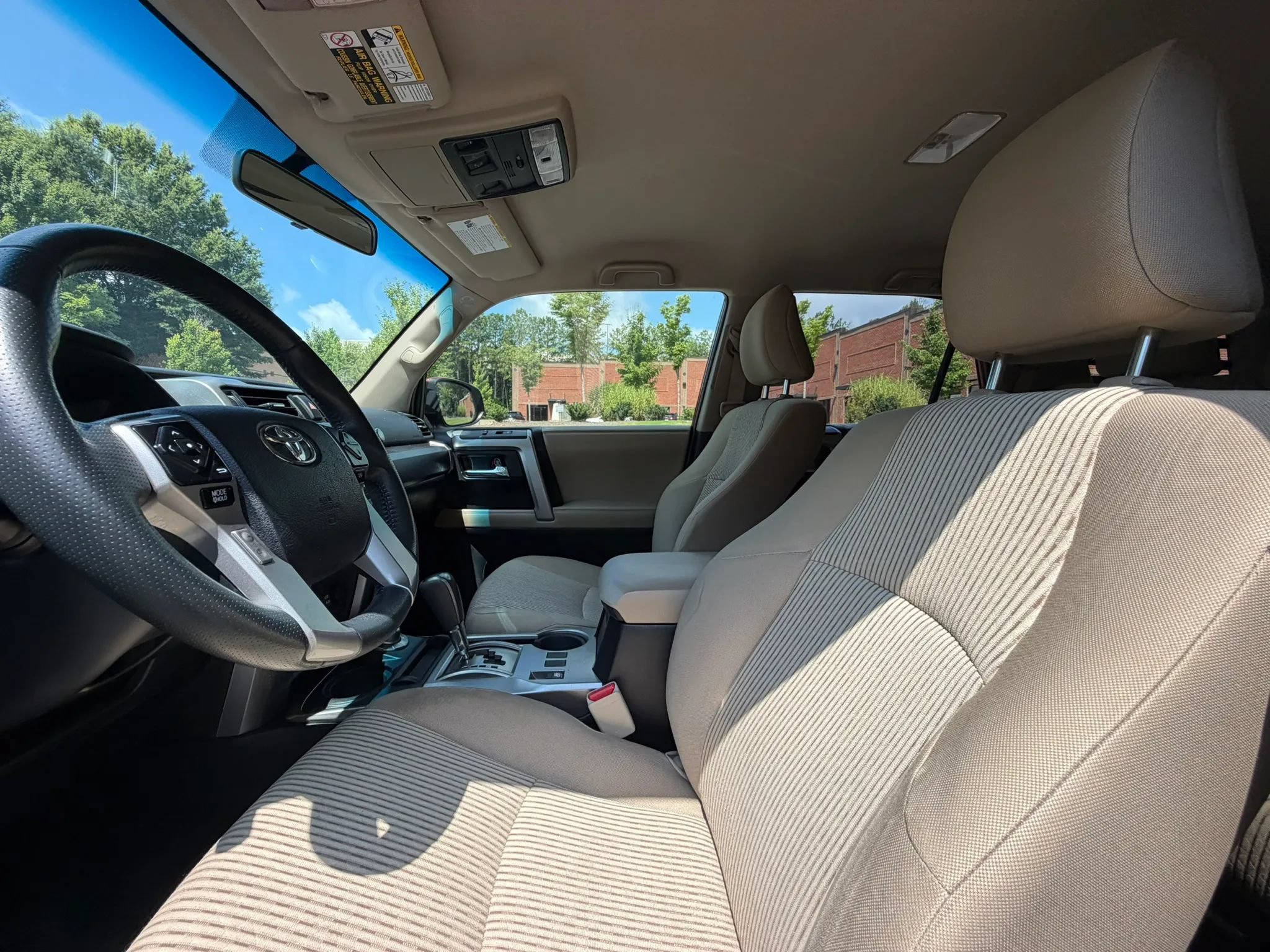 Used 2016 Toyota 4Runner SR5 AWD/4WD image 13