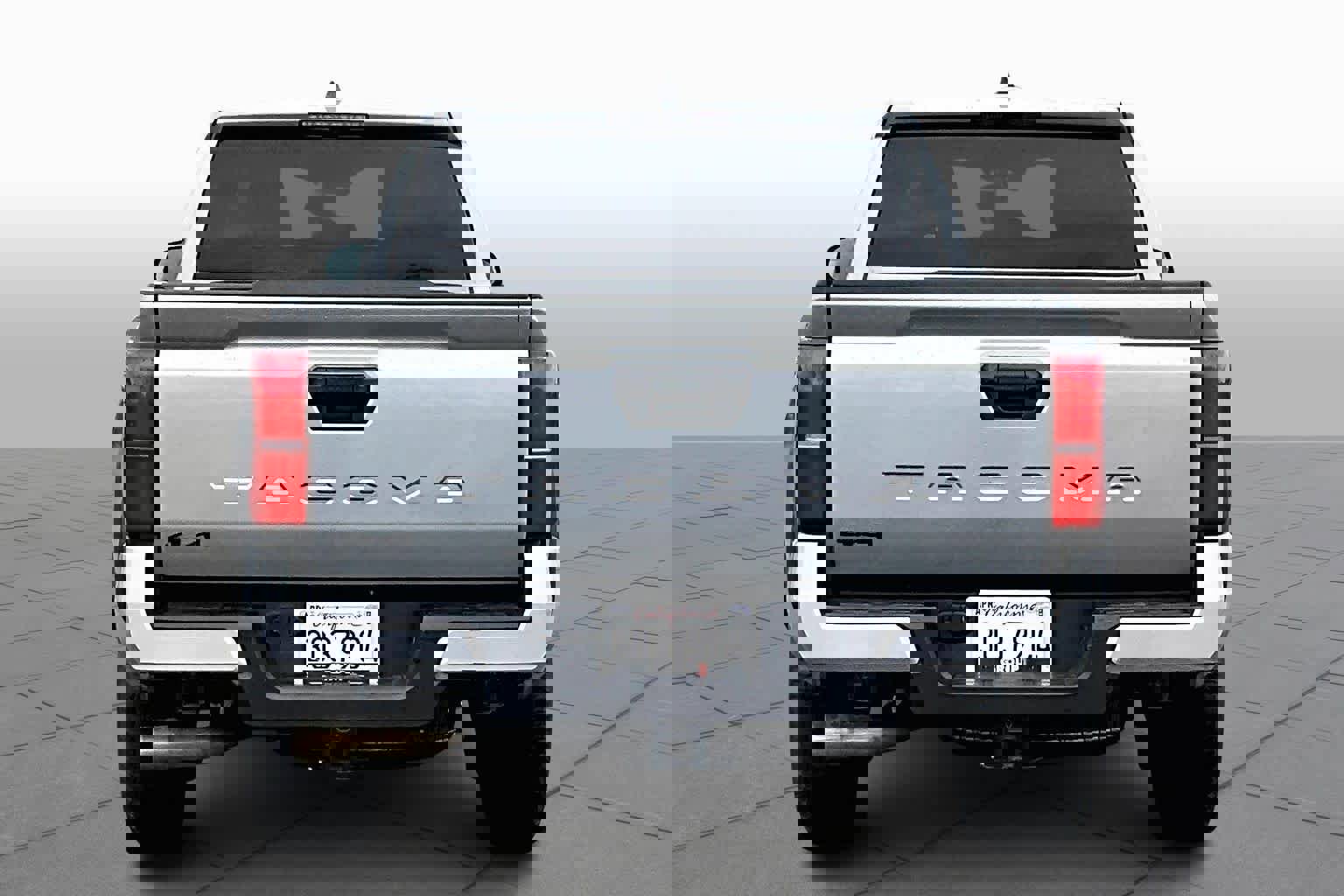 Certified 2025 Toyota Tacoma TRD Off-Road image 4