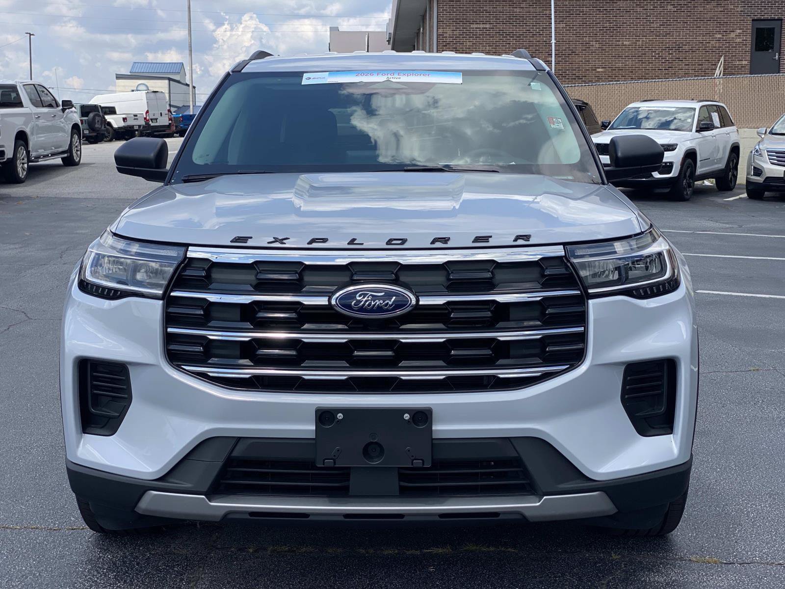 Used 2026 Ford Explorer Active RWD image 12