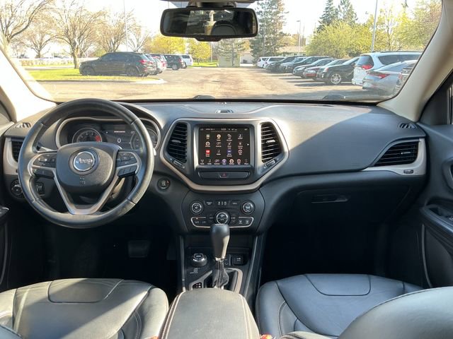 Used 2016 Jeep Cherokee Limited image 14