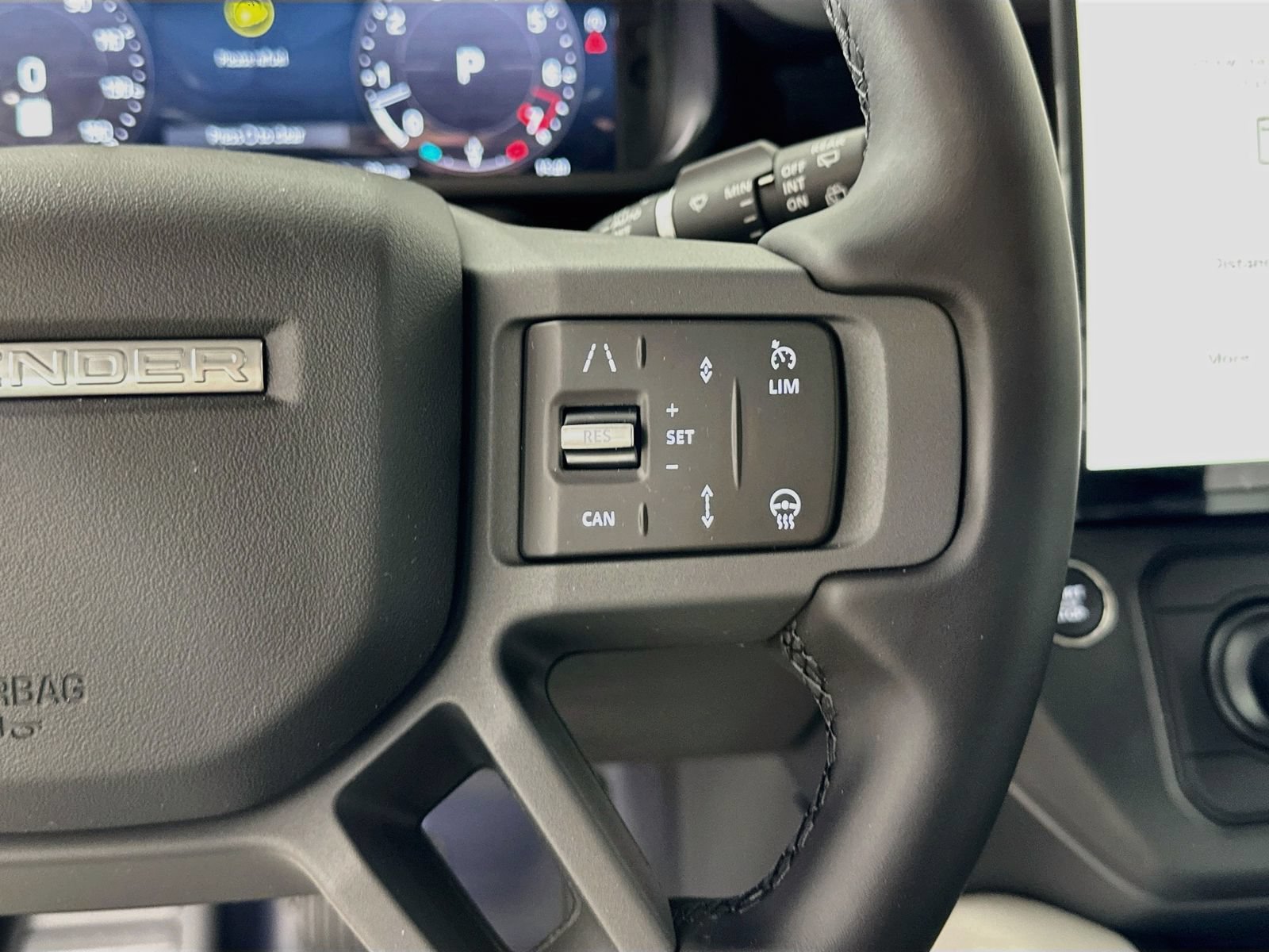 New 2026 Land Rover Defender 130 X-Dynamic SE AWD/4WD image 19