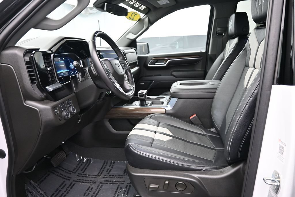 Used 2022 Chevrolet Silverado 1500 RST AWD/4WD image 17