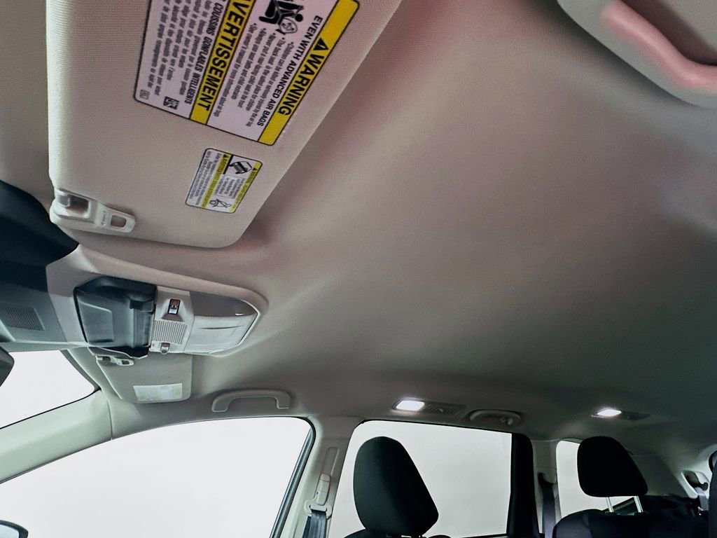 Used 2025 Subaru Ascent Premium image 11