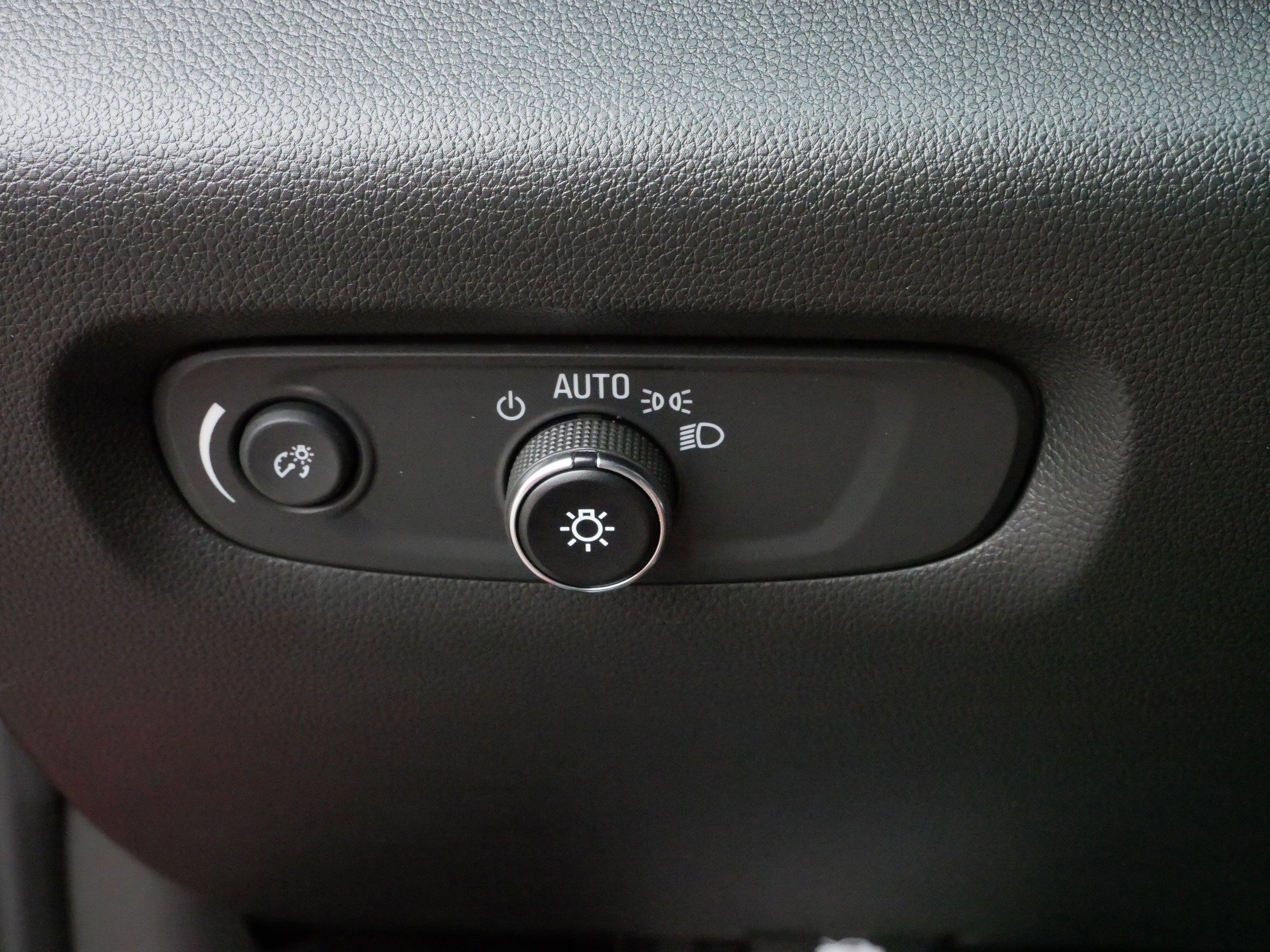 Used 2023 Chevrolet Traverse Premier image 26