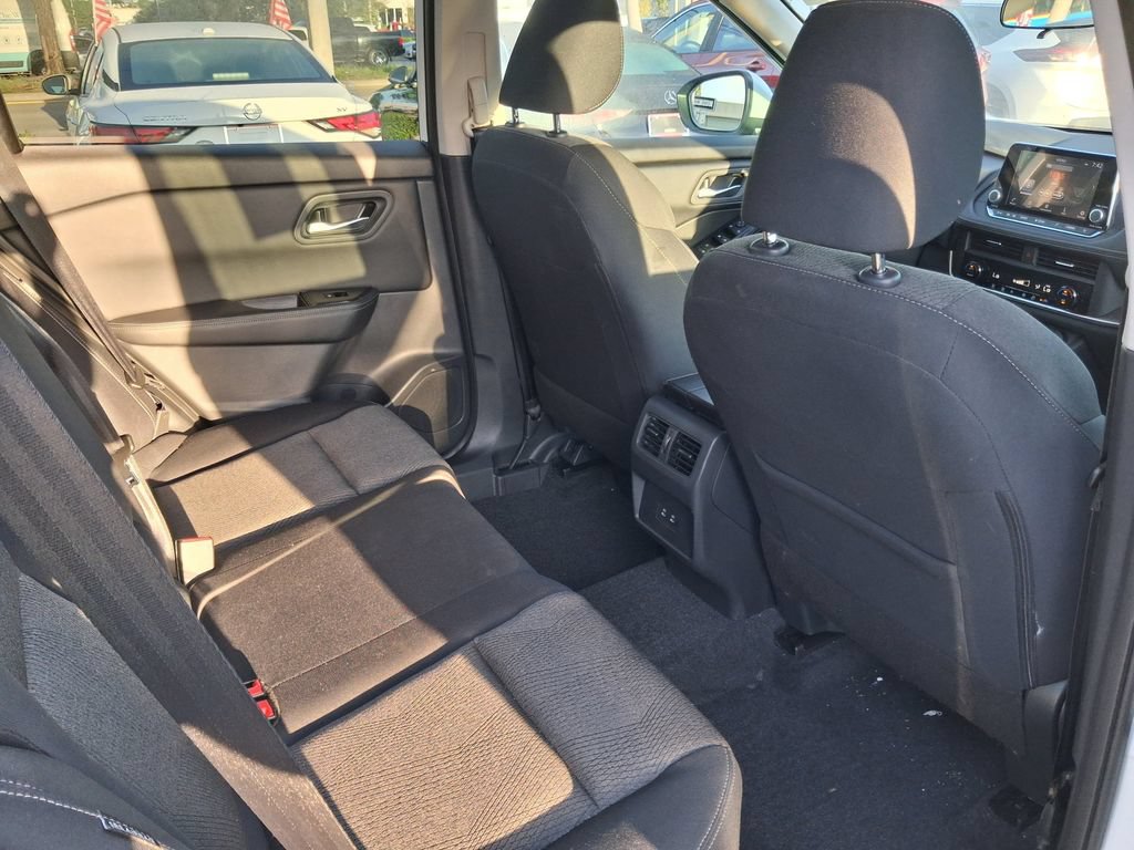 Used 2026 Nissan Rogue SV FWD image 22