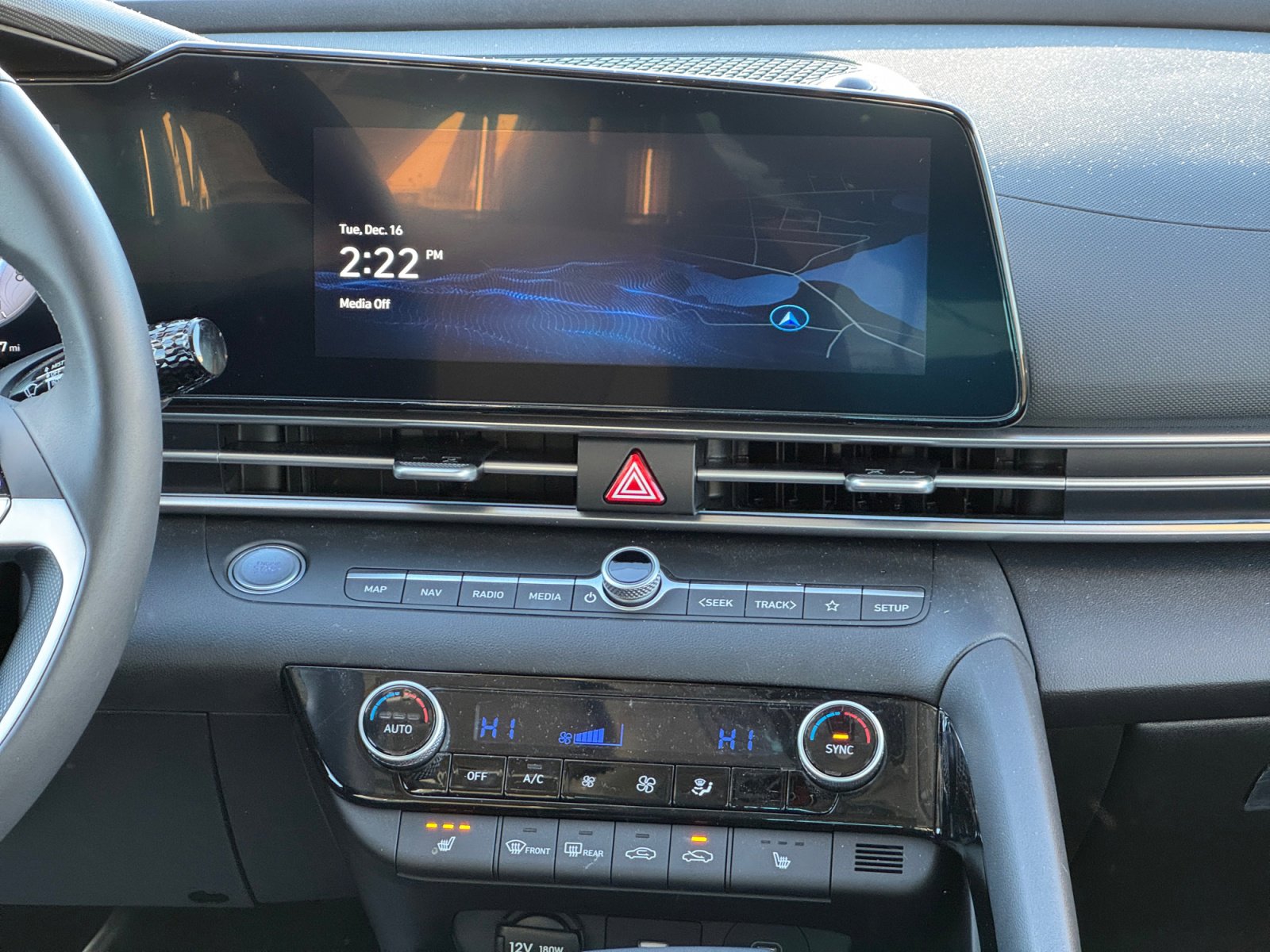 New 2025 Hyundai Elantra SEL image 13