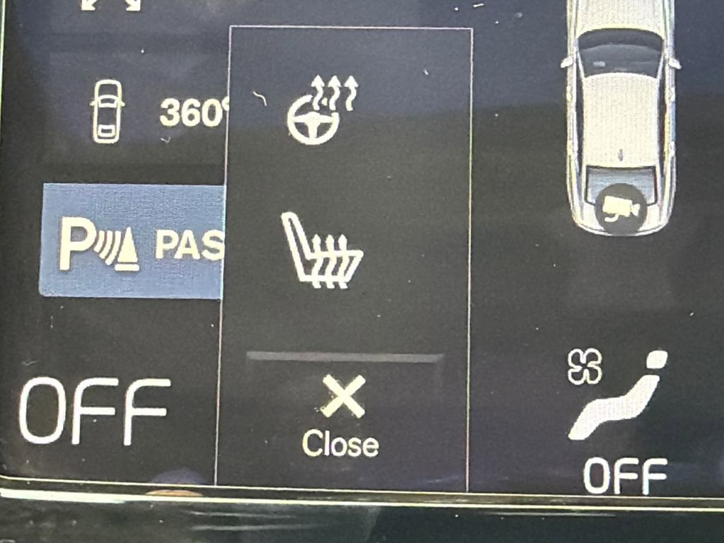 Used 2017 Volvo S90 T6 Momentum w/ Vision Package image 31