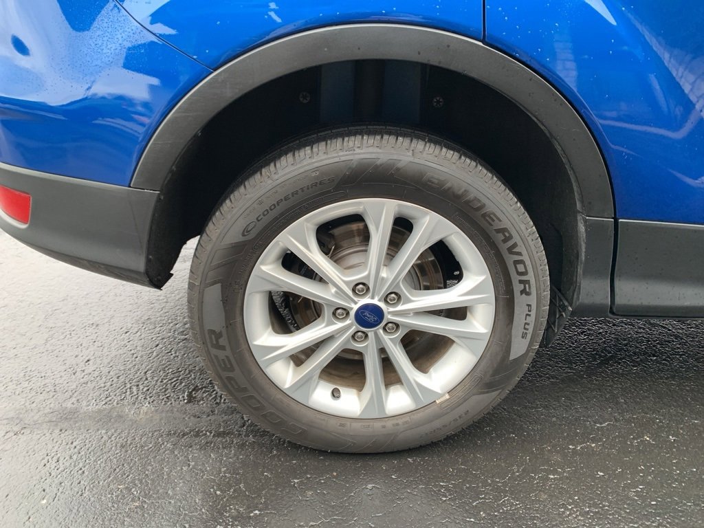 Used 2017 Ford Escape SE w/ Equipment Group 201A image 11