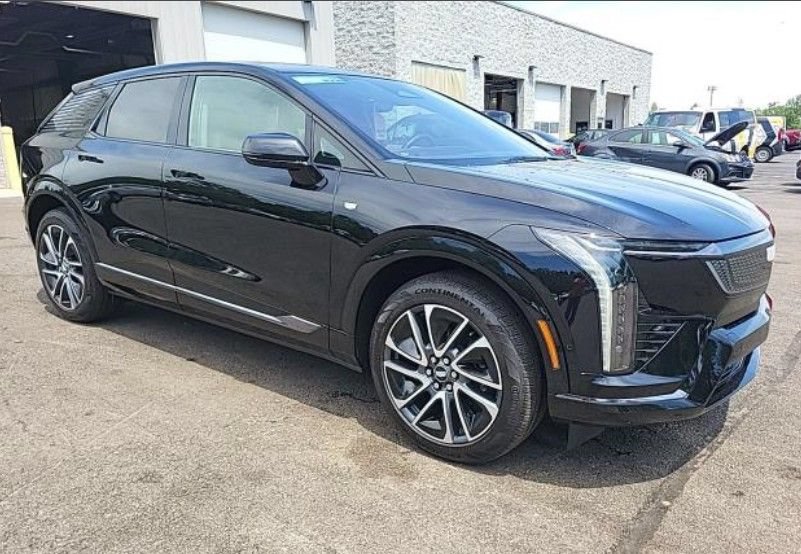 Used 2025 Cadillac Optiq Sport 1 AWD/4WD image 5
