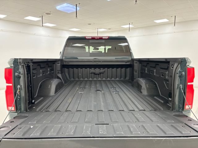 Certified 2025 Chevrolet Silverado 2500 ZR2 w/ Technology Package AWD/4WD image 17