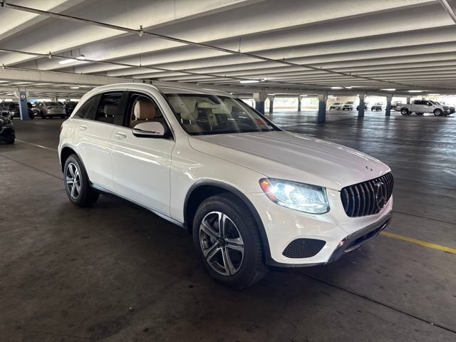 Used 2016 Mercedes-Benz GLC 300 image 2