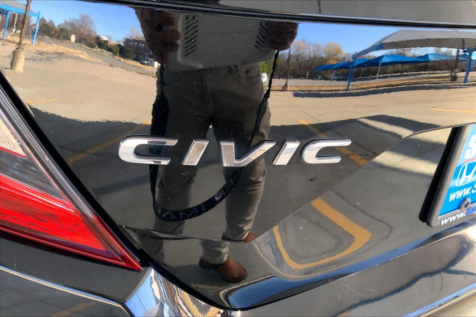 Used 2018 Honda Civic LX image 10