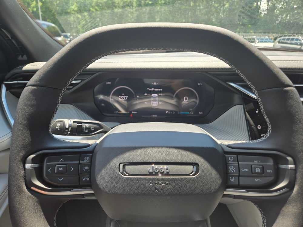 New 2026 Jeep Cherokee Limited AWD/4WD image 14