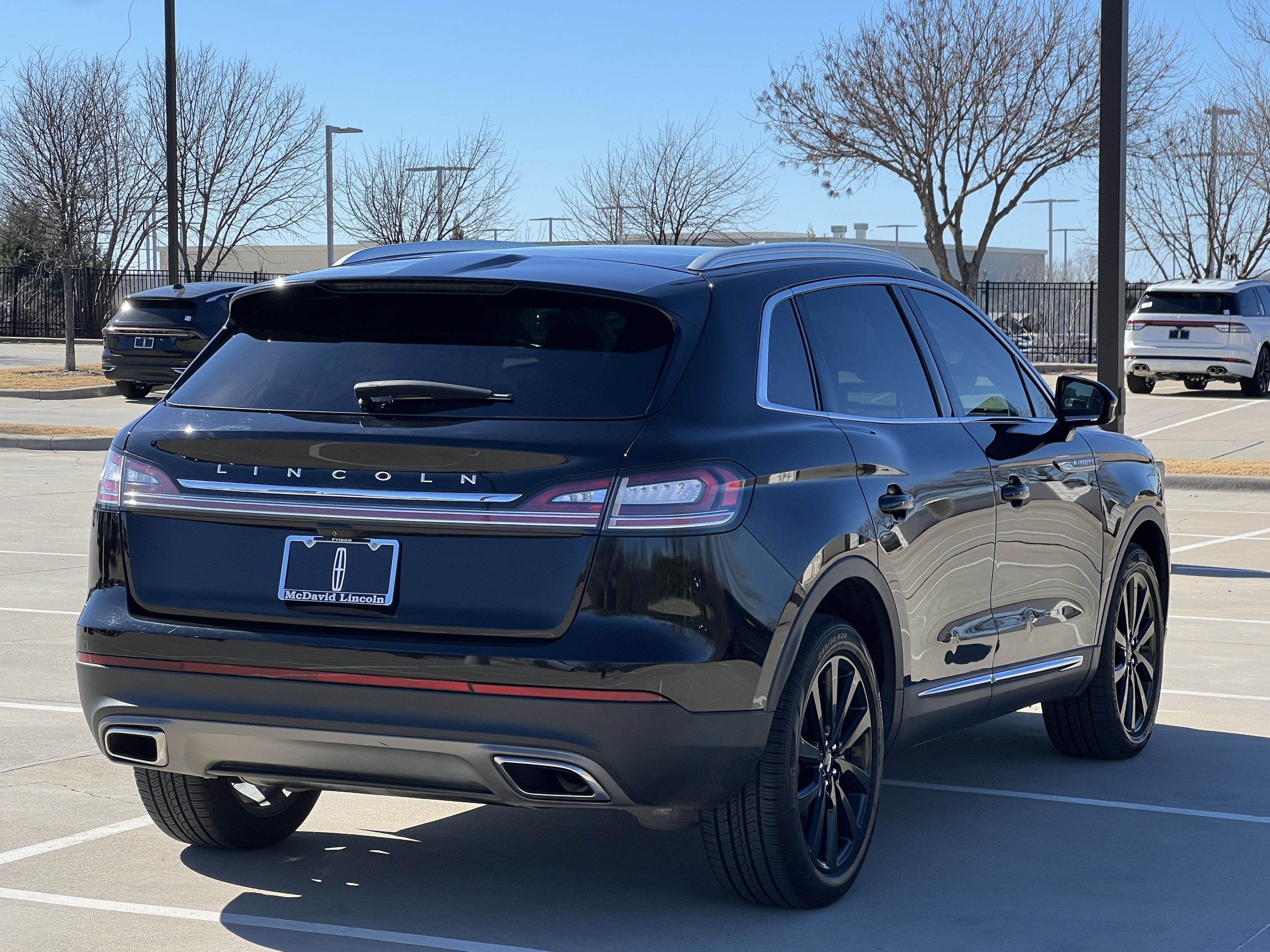 Used 2022 Lincoln Nautilus Reserve w/ Monochromatic Package image 9