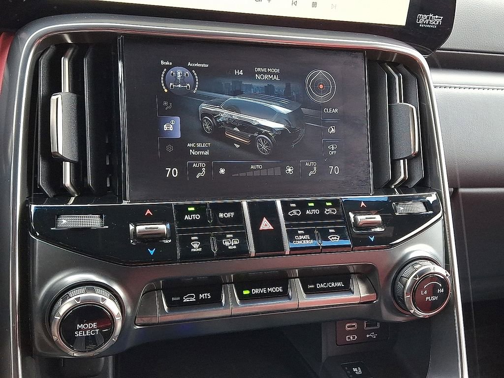 Used 2024 Lexus LX 600 F Sport image 10