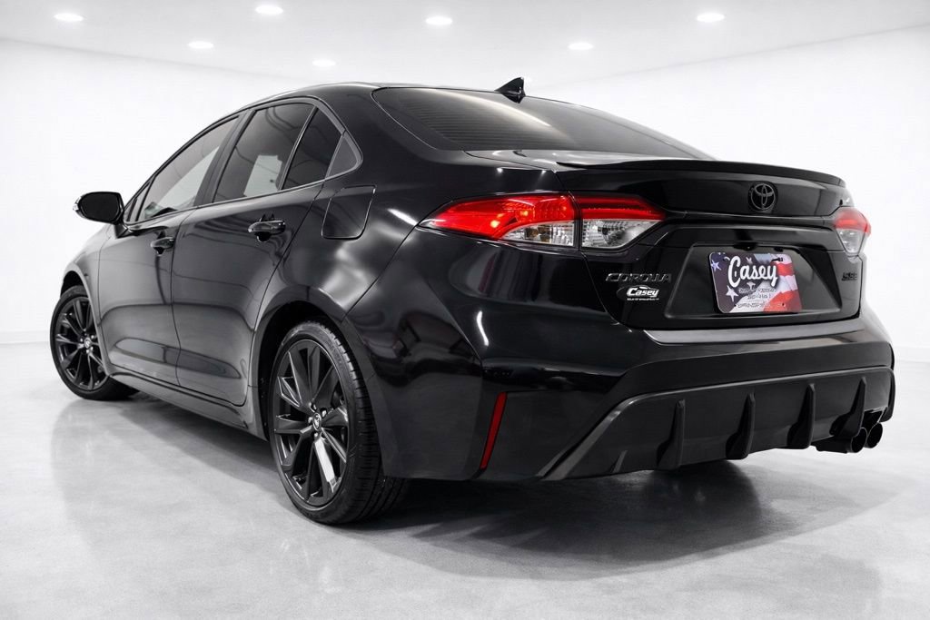 Used 2023 Toyota Corolla SE image 5