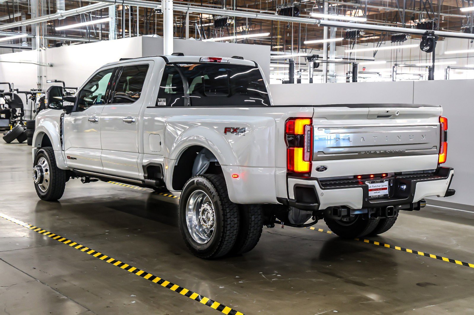 Used 2026 Ford F450 Platinum w/ Platinum Plus Package AWD/4WD image 4
