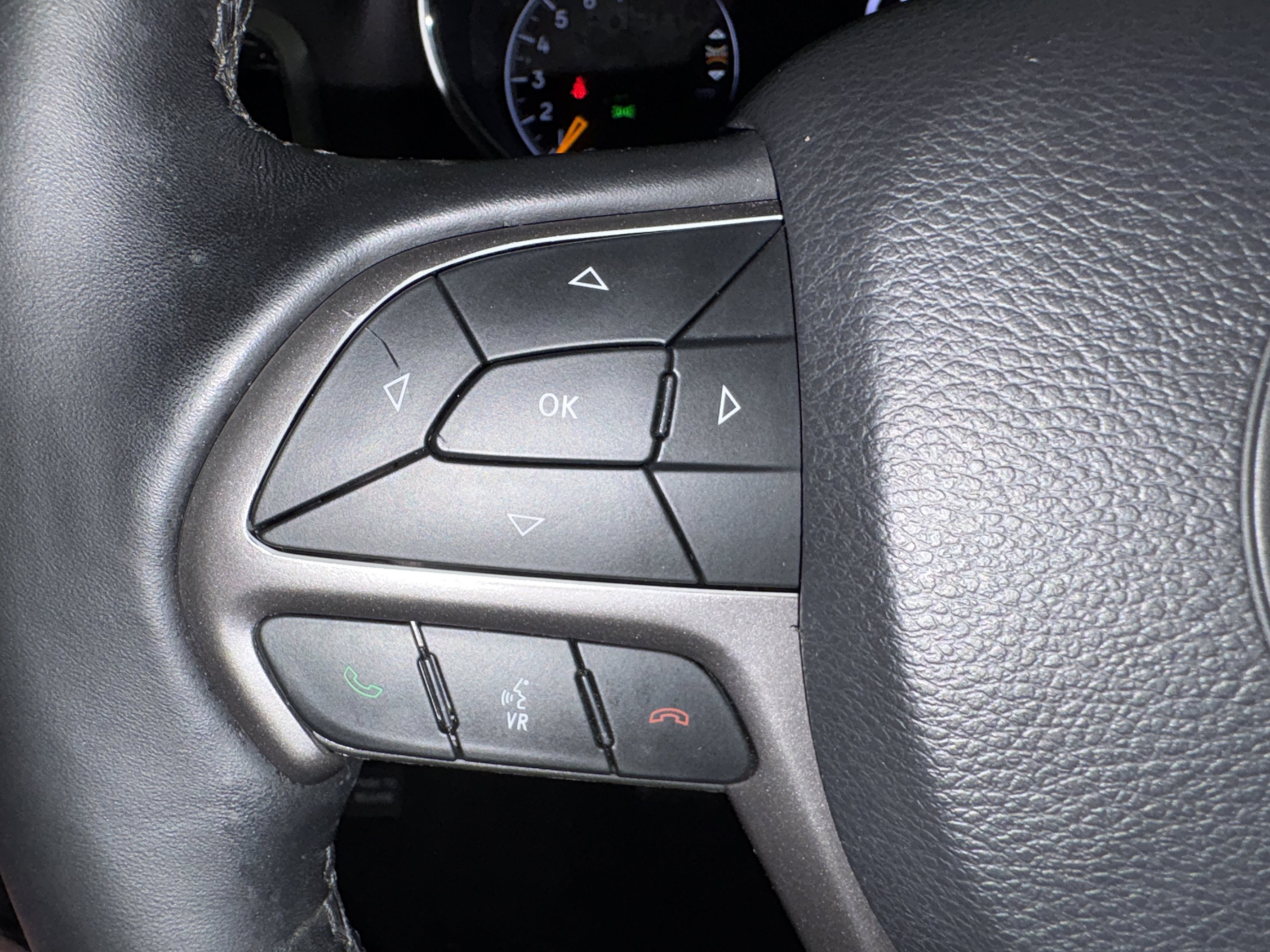 Used 2021 Jeep Grand Cherokee Laredo X AWD/4WD image 30