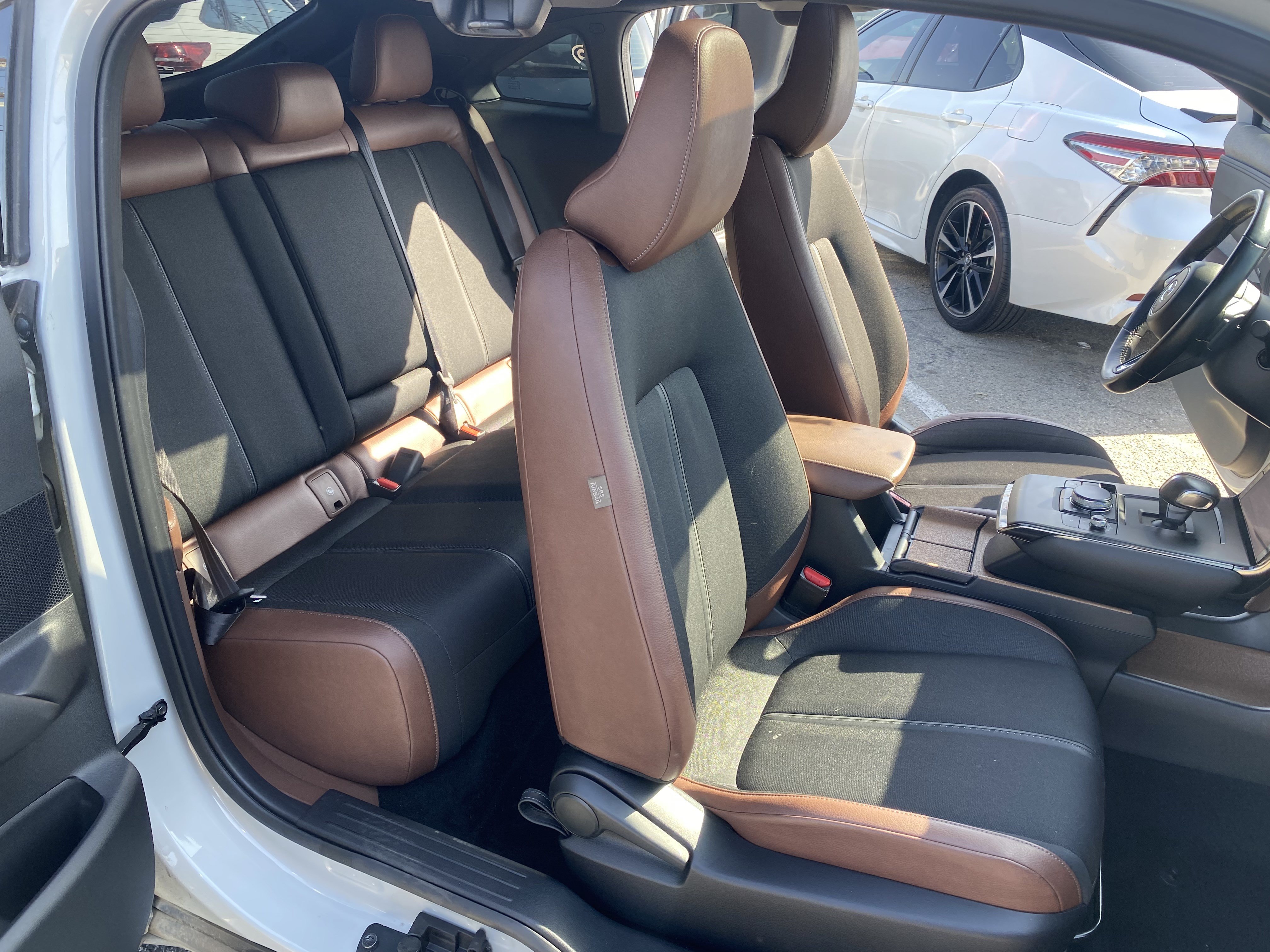 Used 2022 MAZDA MX-30 Electric w/ Premium Plus Pkg FWD image 17